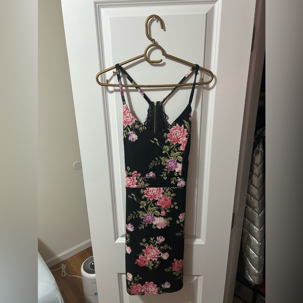 Backlesss dress